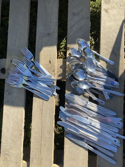 100 sztućców sztućce widelce noże łyżki porzadnych cena za calosc