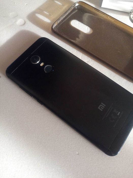 Xiaomi Redmi 5 Plus. 6". 4/64GB