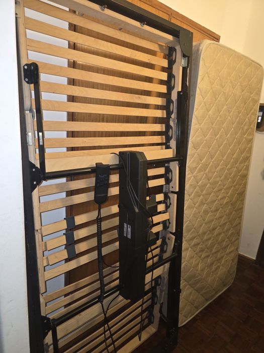 Cama articulada eletrônica