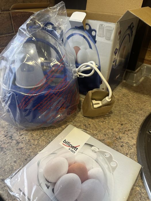 Продаю нову електричну яйцеварку Bifinet