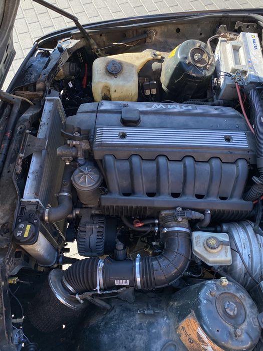 Продам BMW e30 m50b25
