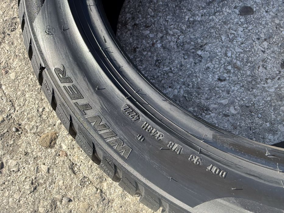 Opony 235/45R18 Pirelli Winter Sottozero3 22rok