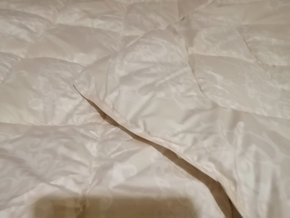 Нова велика  стьобана демісезонна  Ковдра, розмір 172*205.