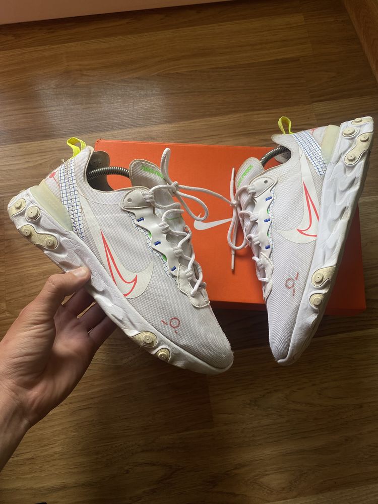 Кросівки від Nike React Element 55