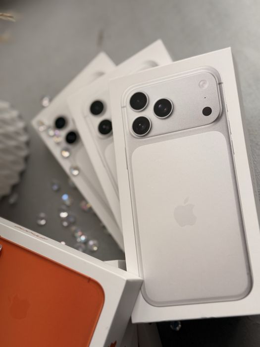 Apple iPhone 17 Pro Max 1TB Cosmic Orange/Silver. Esim. New