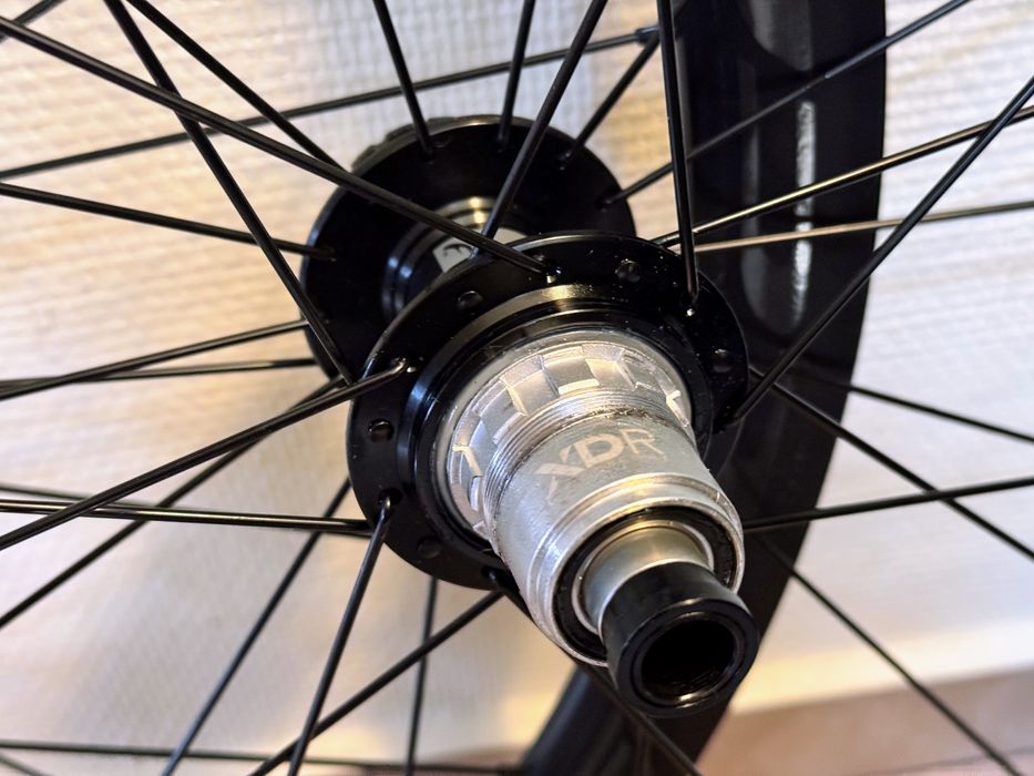 Komplet kół sztywne osie szosa/gravel Fulcrum Racing 818, centerlock