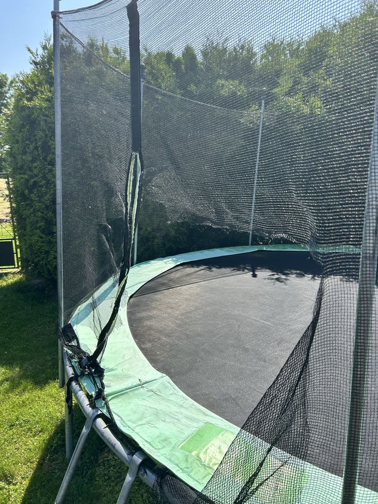 Trampolina duża.