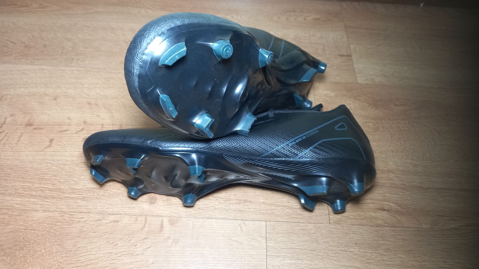 Chuteira Nike Air Zoom Mercurial Vapor 16