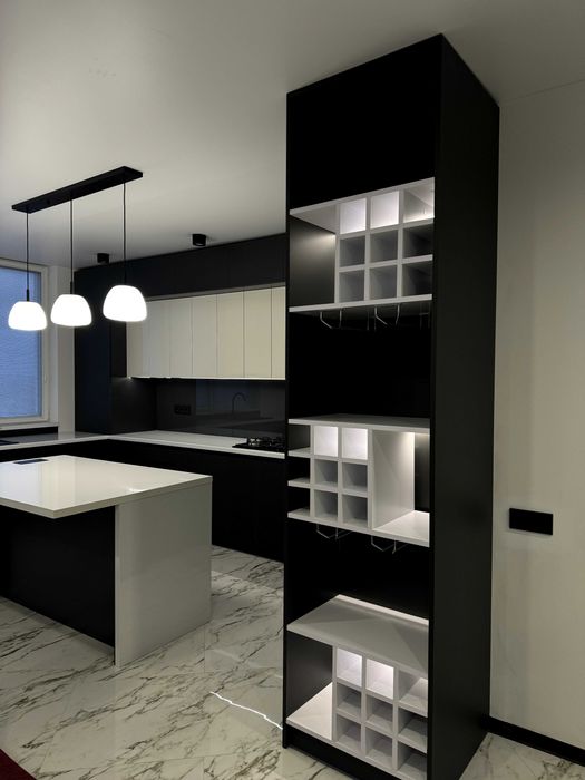 Преміальні меблі на замовлення | Кухні, шафи, гардеробні