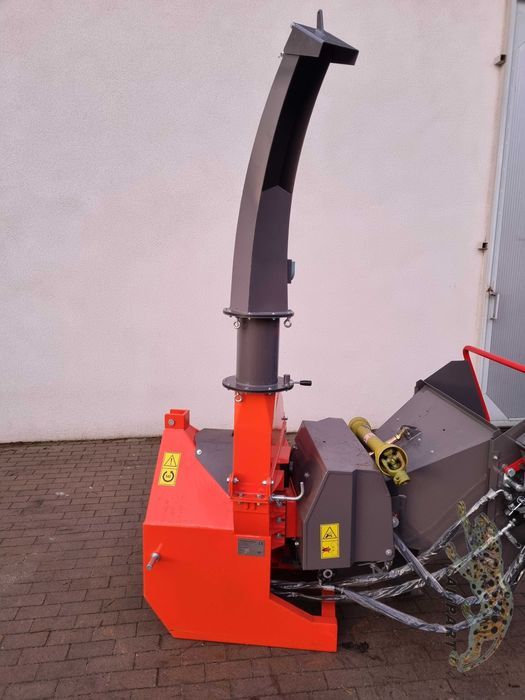 rębak rozdrabniacz rembak BX72R łuparka sieczkarnia gałezi drzewa