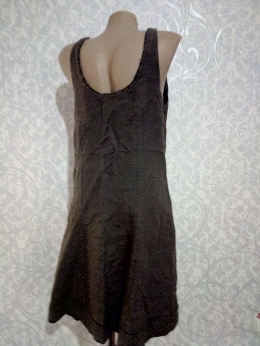 Качественное льняное платье-сарафан с апликацией