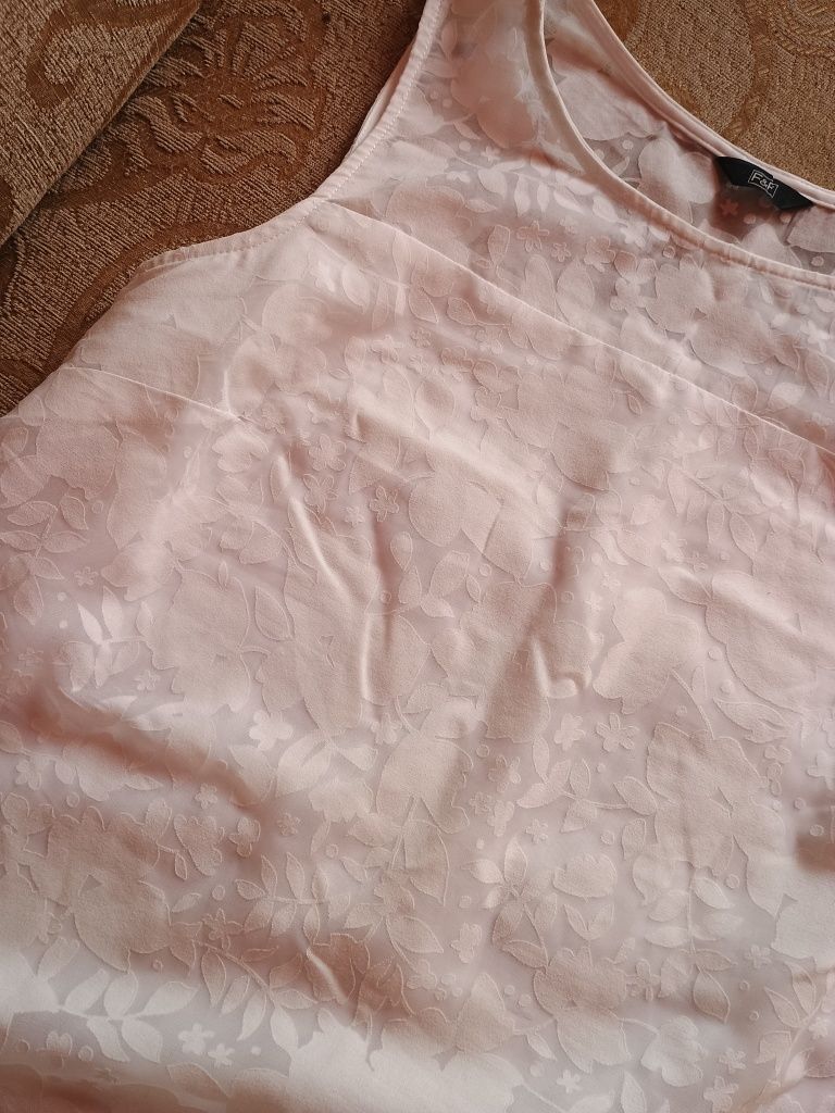 Bluzka damska z metki XXL ale to raczej xl pachy 50
