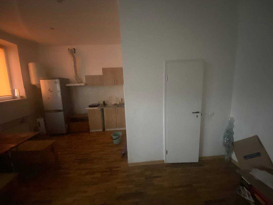 Продається 1-кімнатна квартира-студія в центрі міста