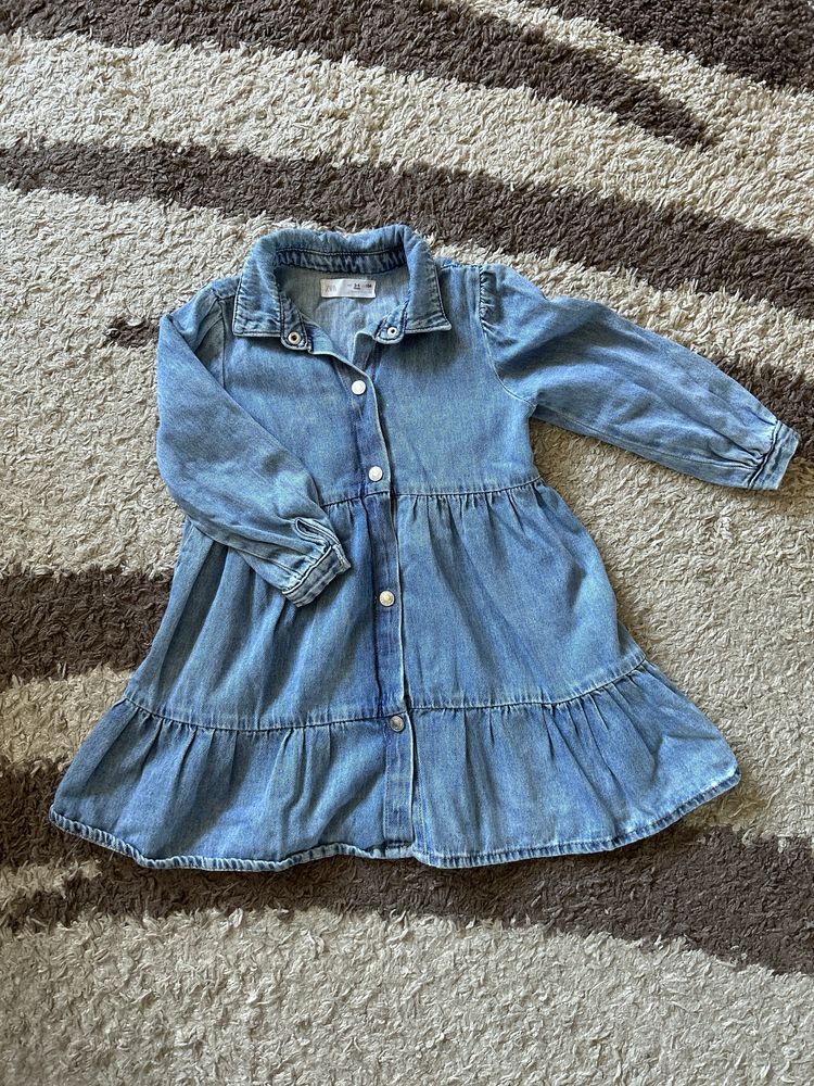 Платья Zara джинсовое платья 3-4 года