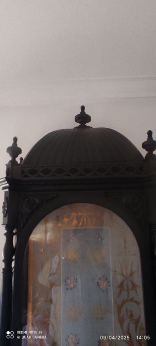 Oratório centenário em pau preto