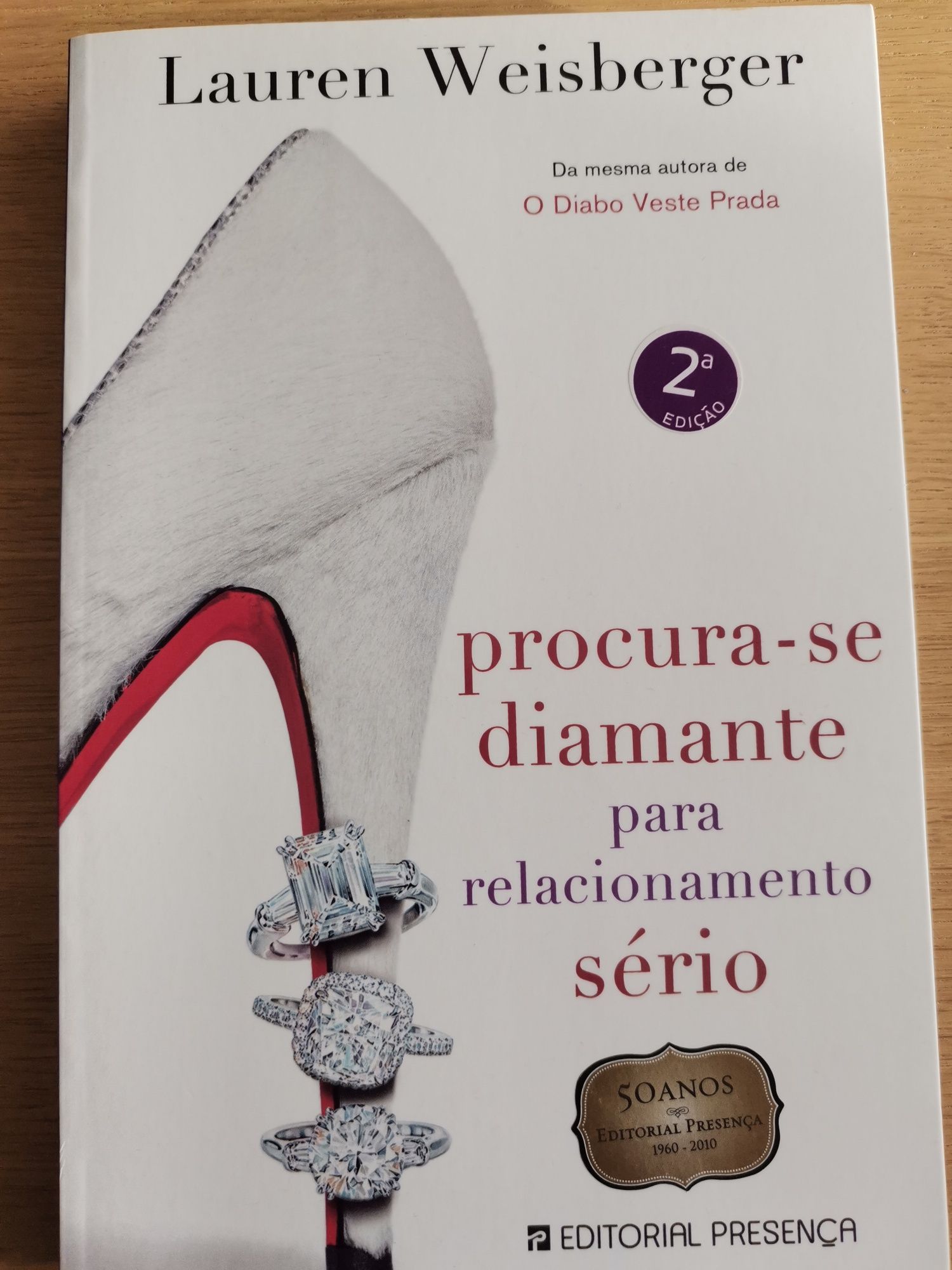 Livro Procura-se diamante para relacionamento sério