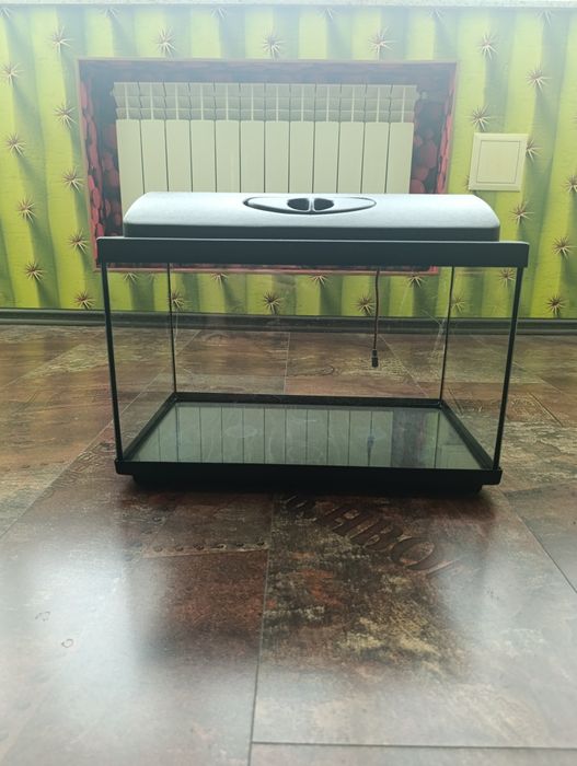 Аквариум б/у на 60