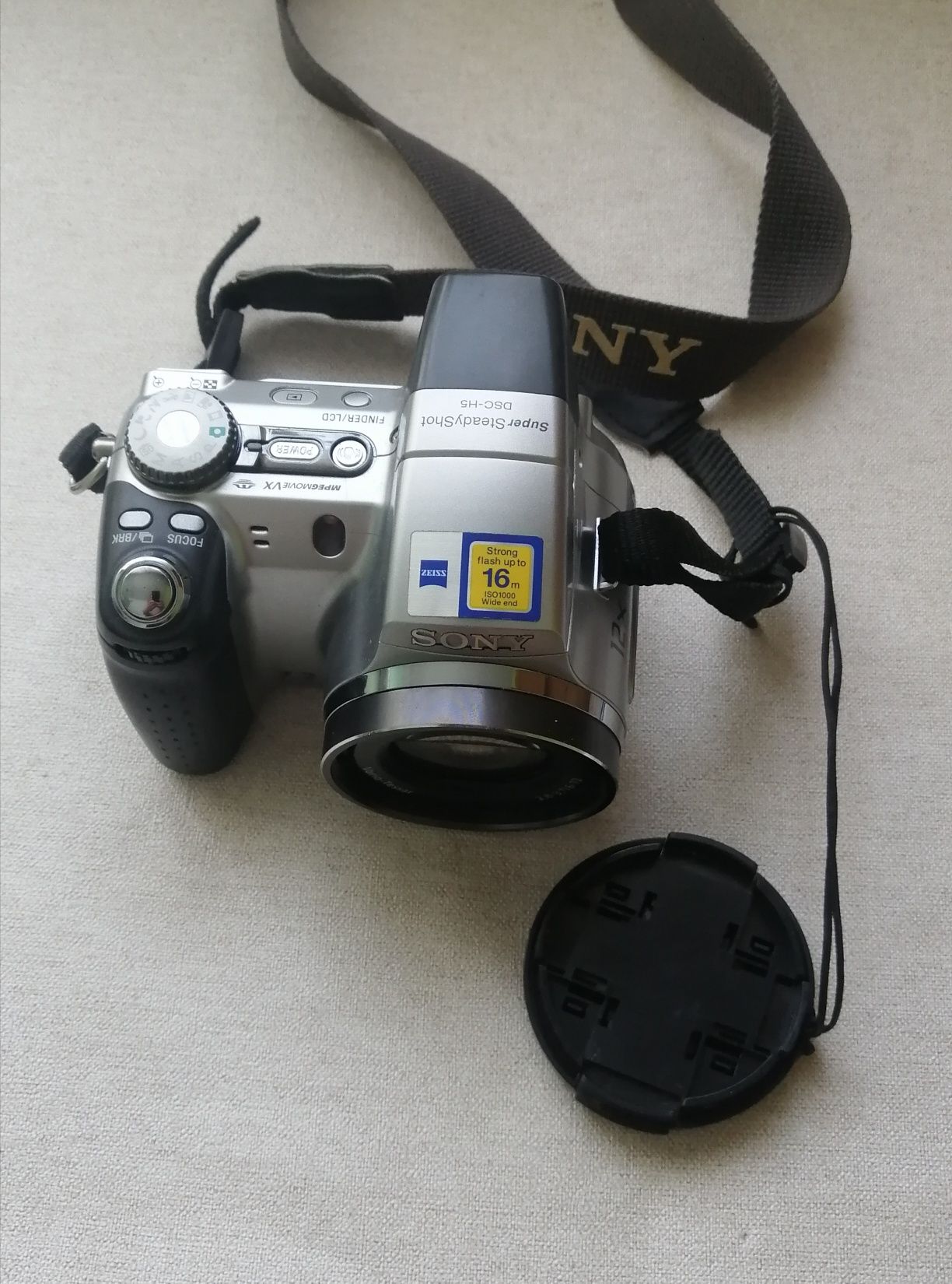 Продам Фотокамеру SONY DSC- H5.