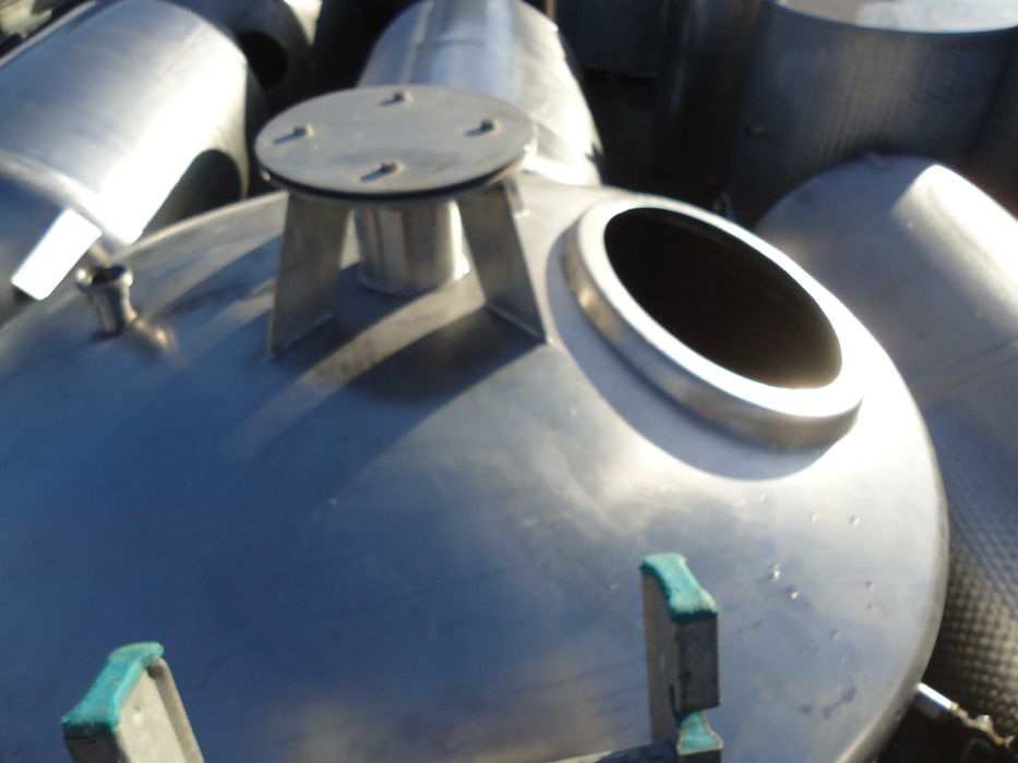 Zbiornik nierdzewny 2400L dno stożek możliwość zamontowania mieszadła