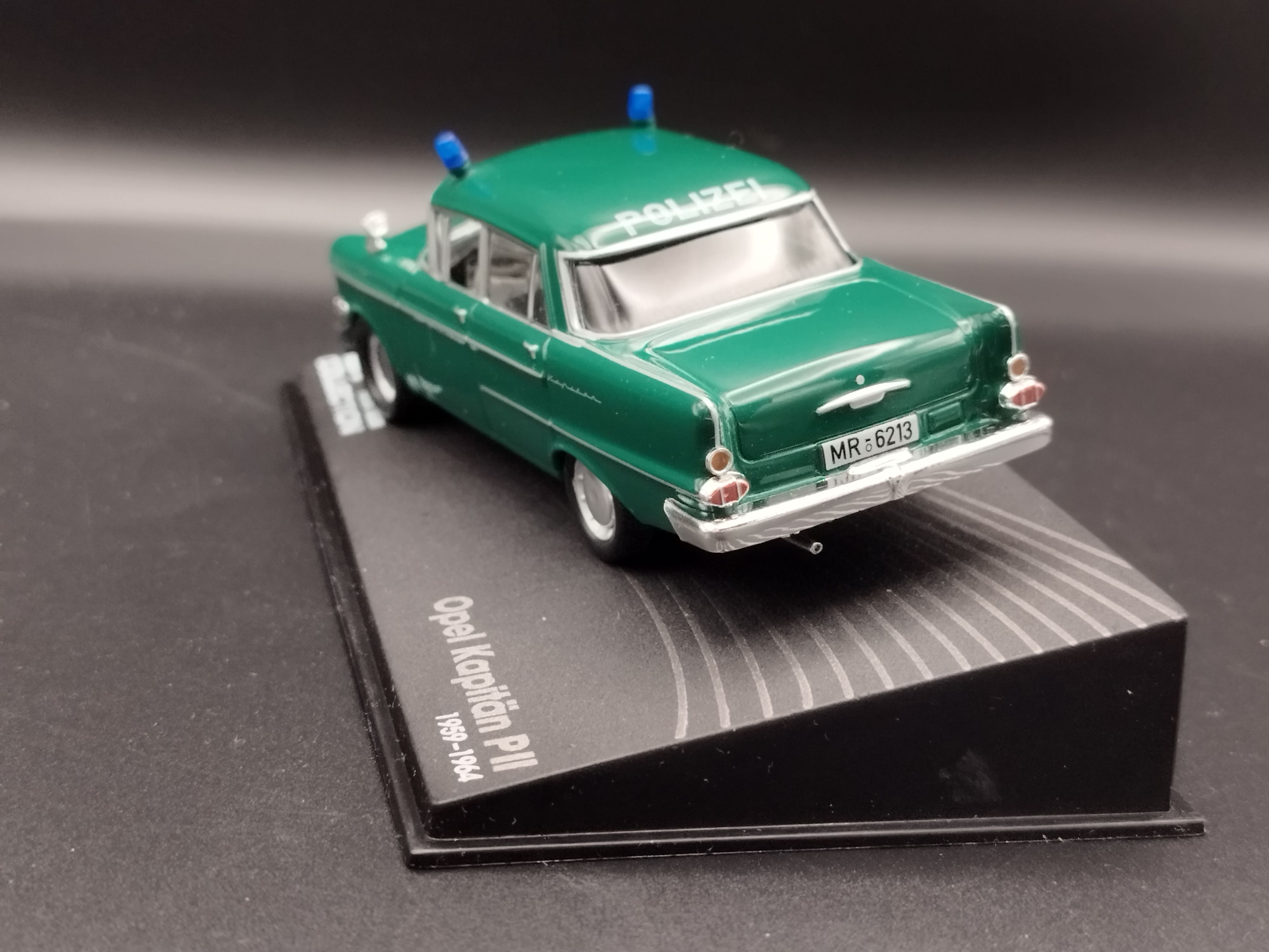 1:43 Opel Collection Opel Kapitan  model używany