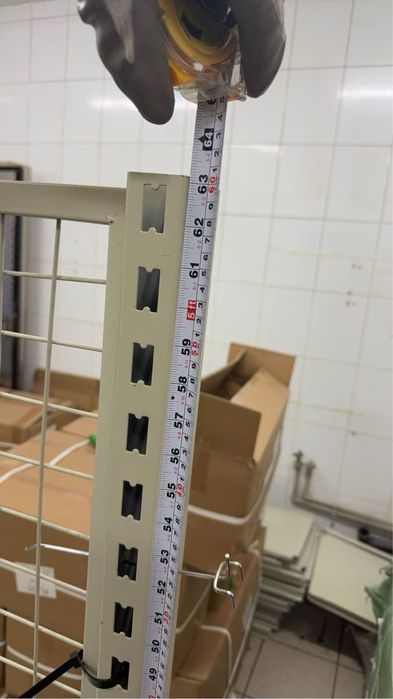 Regaly sklepowe dwystronne krata do łącznia szeregowego