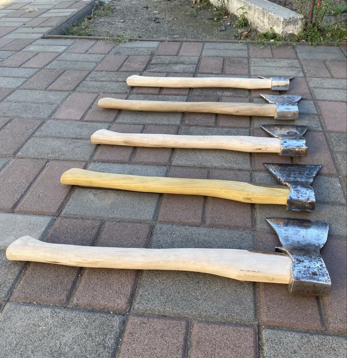 Продам гарні сокири