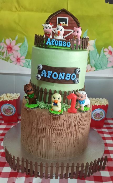 Decoração para bolo com o tema  animais da quinta