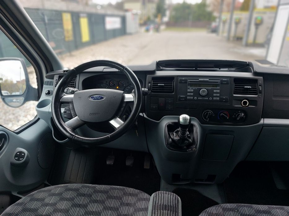 Ładny FORD TRANSIT TOURNEO * 9 osób * Kliamtyzacja po całości