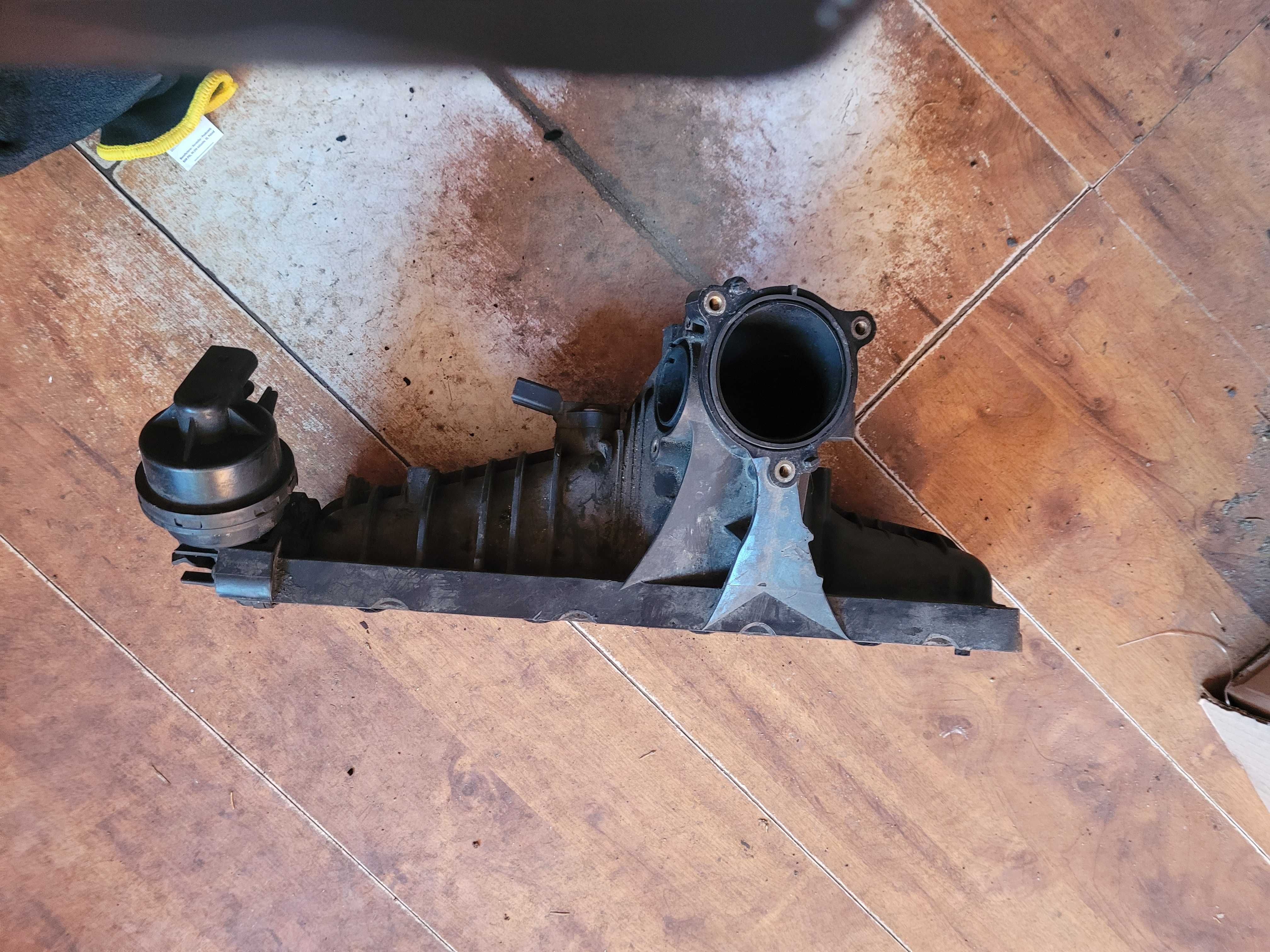 Kolektor ssący VW T6 2.0 tdi 04L
