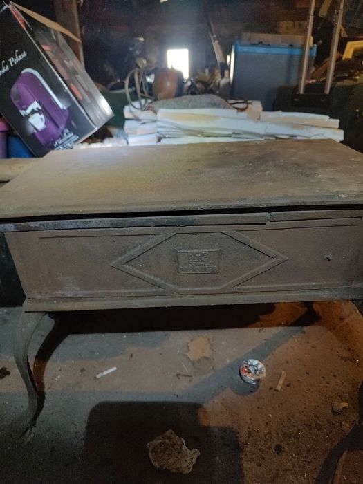 Zabytkowy piec węglowy