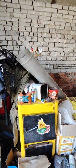 Продам нову половину будинку.Три роздільні кімнати.Два санвузли.Гараж