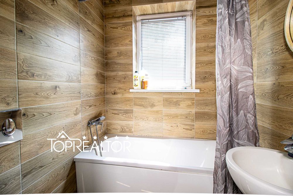 Продам 2-поверховий будинок з ремонтом Флорінка-2 (Флоринка)