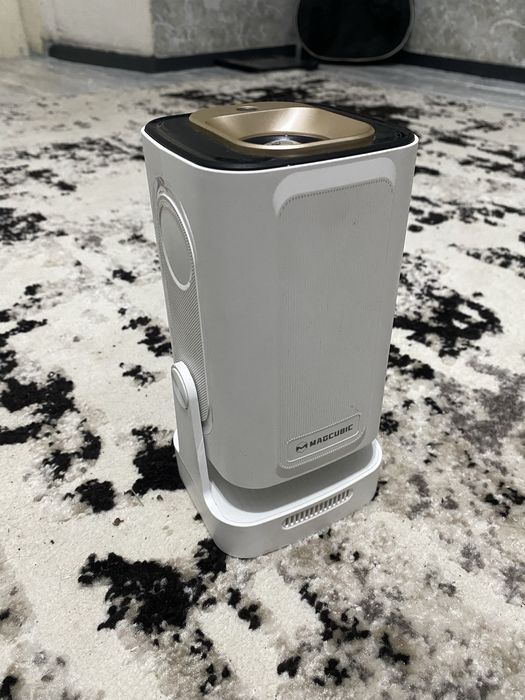 Продам проектор новый