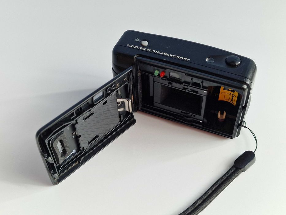 Aparat analogowy Revue Snapshot czarny