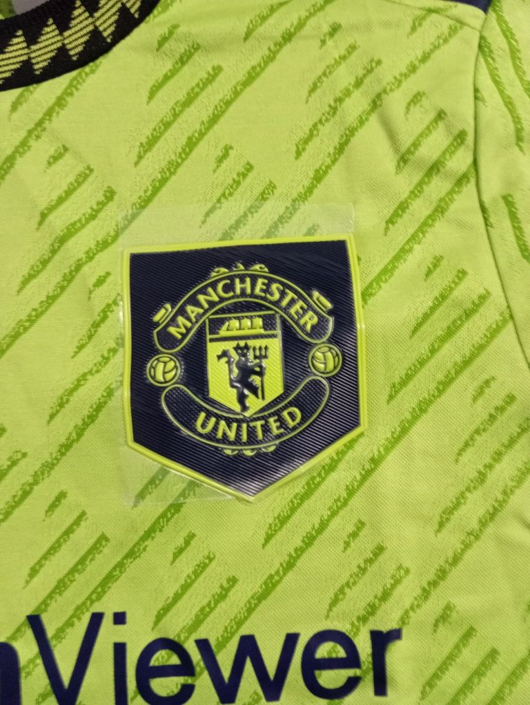 Manchester United green jersey