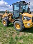 Sprzedam ładowarkę CAT 907