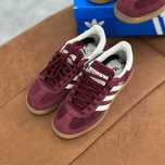 Buty codzienne adidasHandballSpezial Red nowy z metką R.40