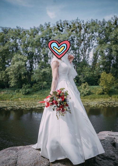 Весільна сукня з мереживом