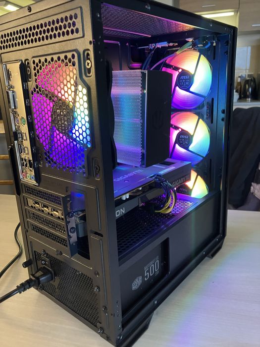 Komputer gamingowy Ryzen 5 5500 / RX 6600 / 16GB / SSD + HDD / ARGB