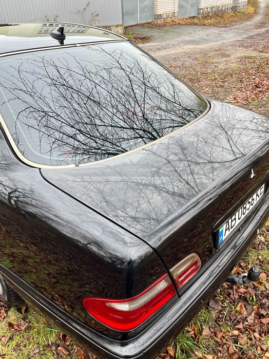 Mercedes E200 (W210) 2.0 л, газ/бензин, автомат