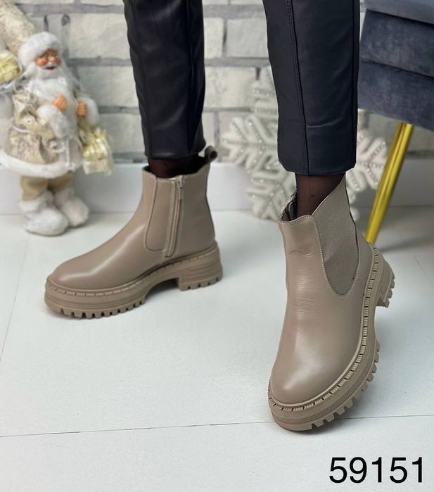 Жіночі шкіряні зимові черевики челсі в кольорах