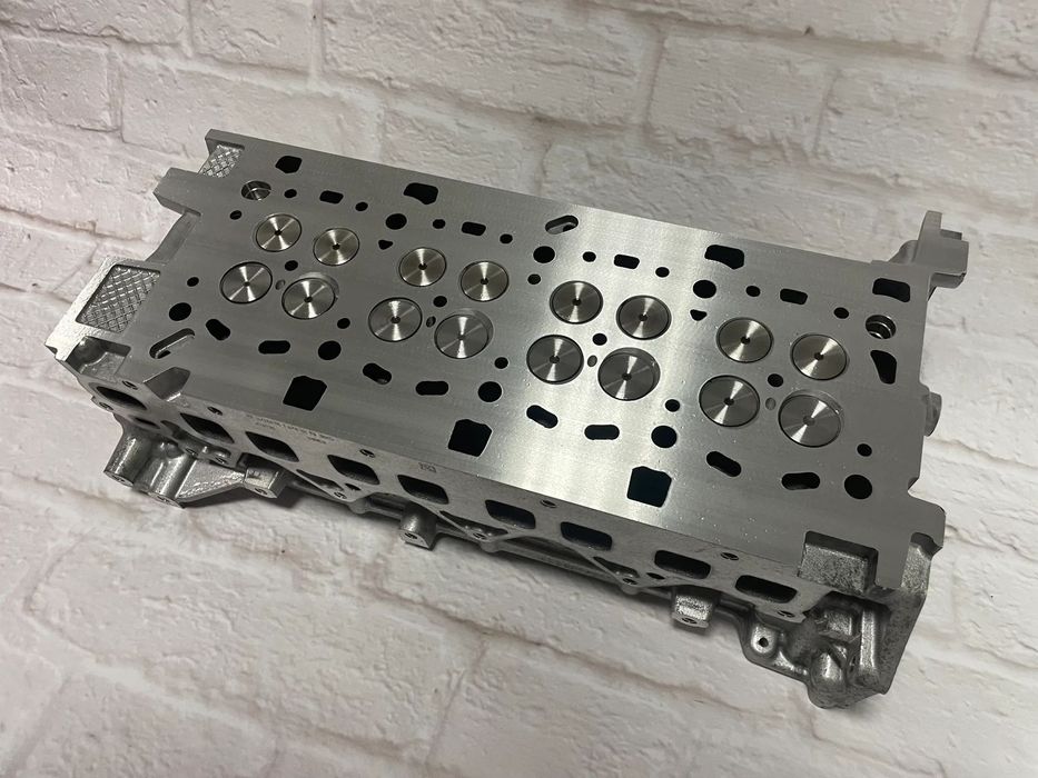 Głowica Renault Trafic 1.6 DCI Opel Vivaro 1.6 CDTI 110422959R Gotowa do  Montażu