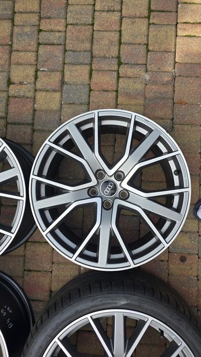 Komplet felg felgi Felga audi a4 b9 a5 8w0 19"