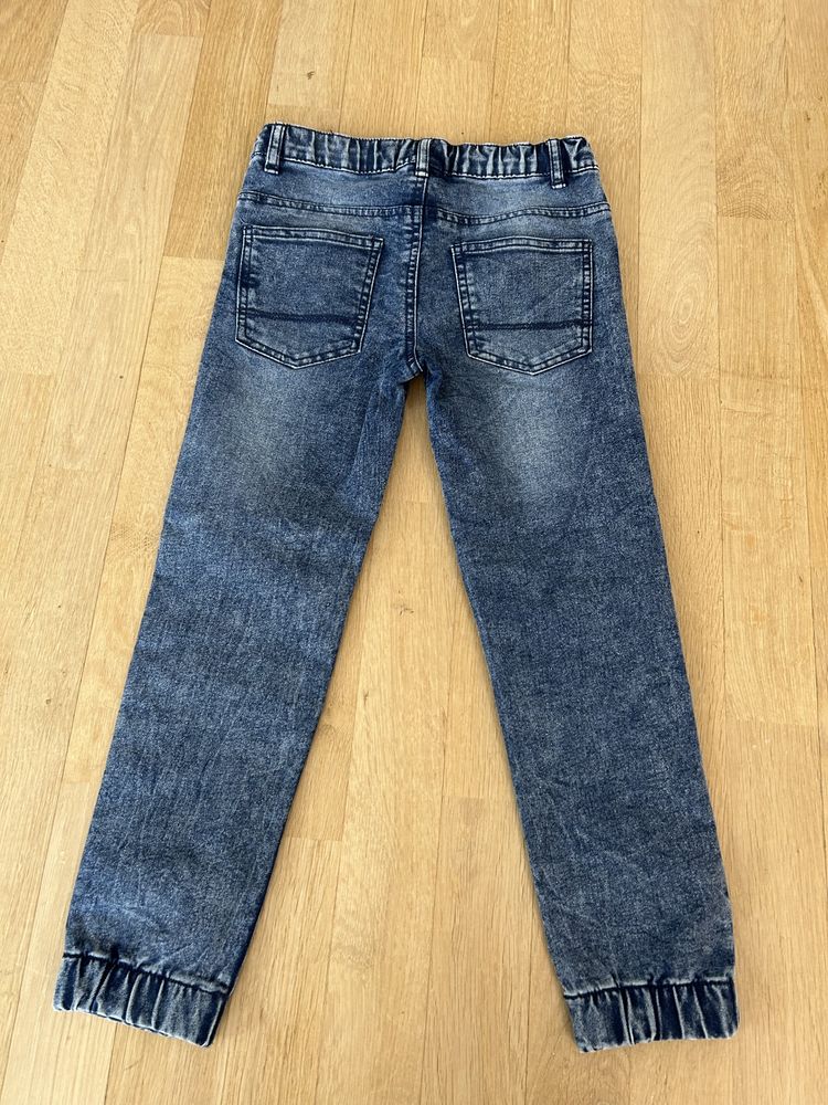 Spodnie jeansowe r.128