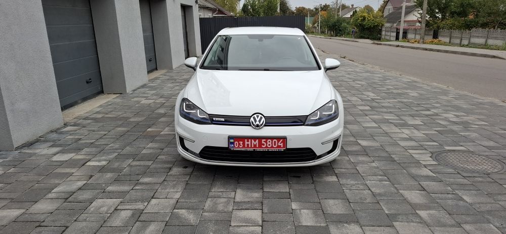 Продам Volksvagen e golf 2015  24 kwt в дуже хорошому стані
