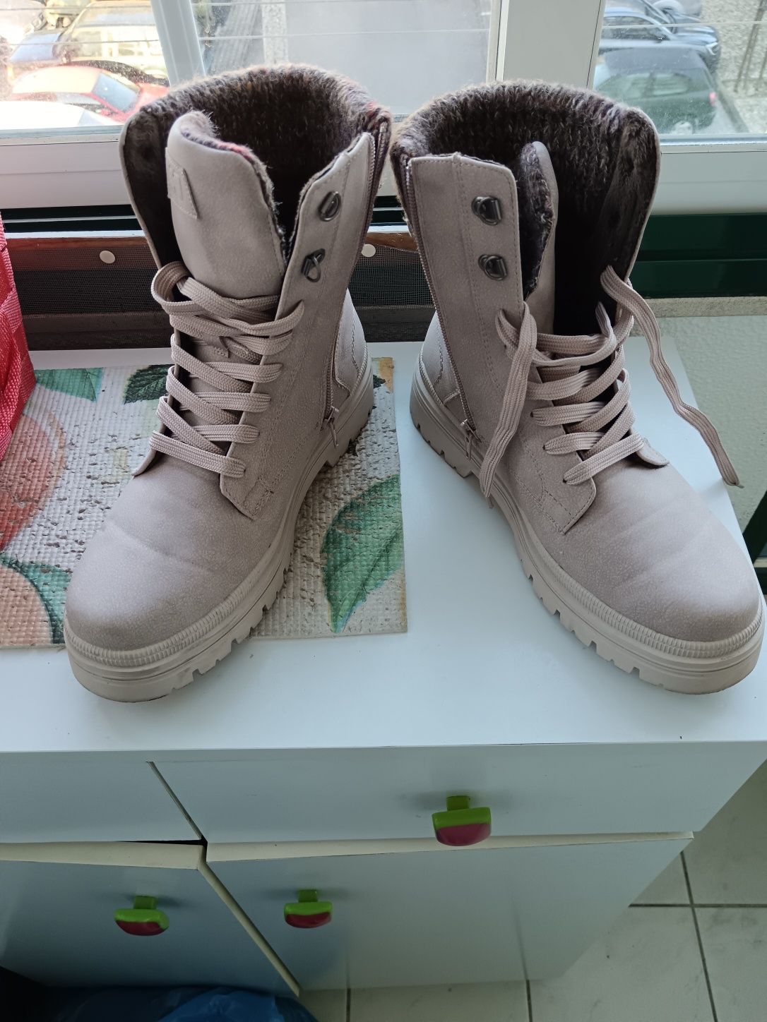 Botas de cano médio