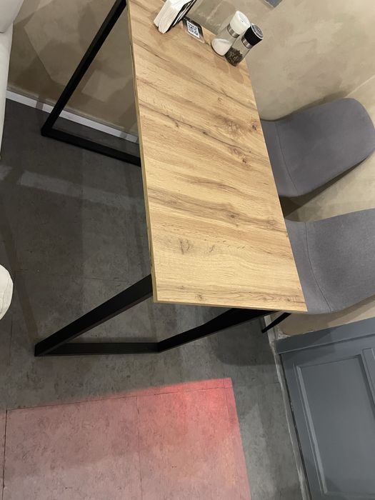 Продам столи різні кольори і розміра