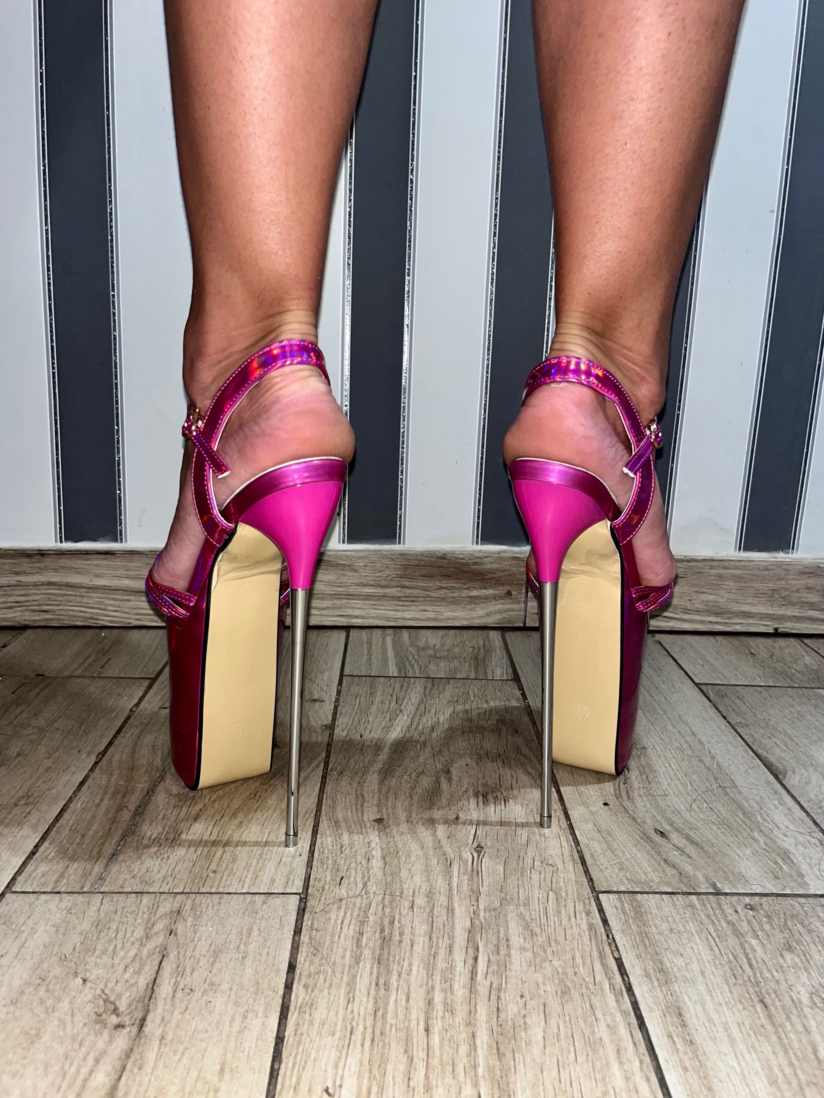118a/ Mega heels 21 cm sandały różowy kolor szpilki 43 strip gogo
