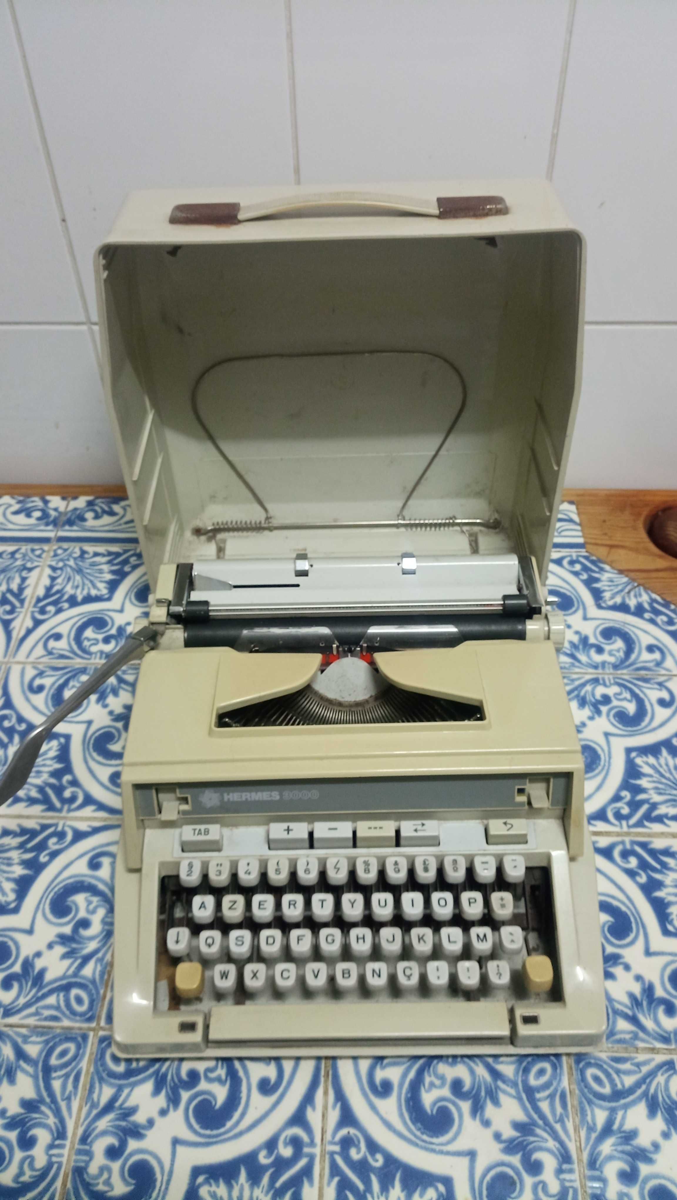 Máquina de escrever "Hermes 3000"