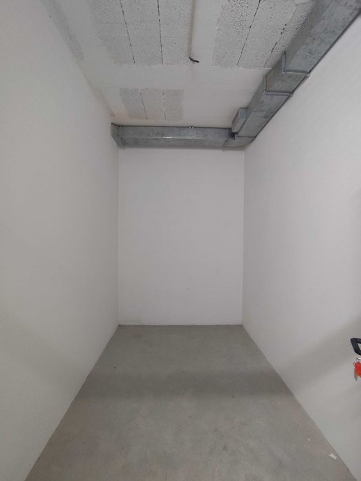 Arrecadação; Storage Arrumo; Box - Gaia Venda ou arrendamento 8.20 m2